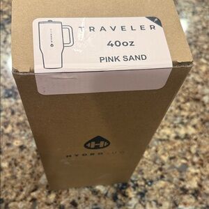 HydroJug Traveler 40oz in Pink Sand